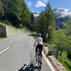 Roadbiking on an empty col de la Forclaz near trient Roadbiking on an empty col de la Forclaz near trient
